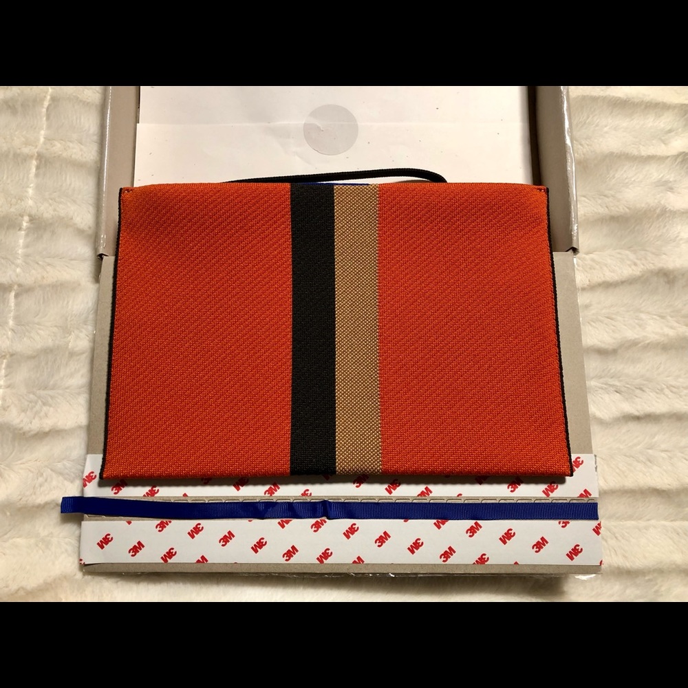 NWOT Rothy’s Essential Pouch